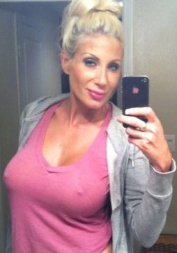 Индивидуалка Питера Майа с 5 размером груди предлагает интим услуги у метро Площадь Восстания  +7(911)263-23-04 