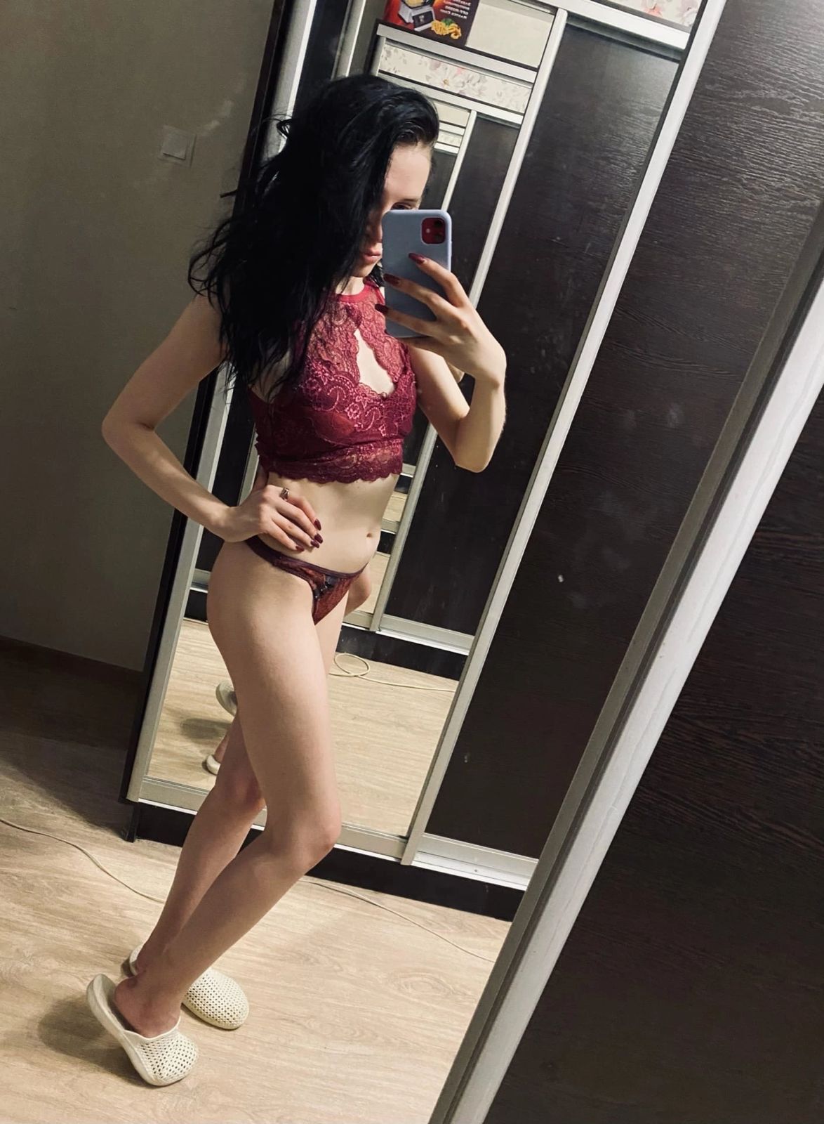 Проститутка Питера Лена с 2 размером груди предлагает интим услуги у метро Звенигородская  +7(981)214-21-80 