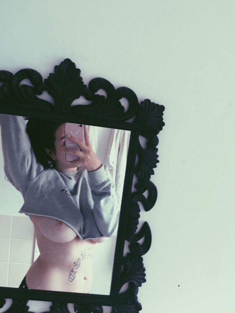 Проститутка Питера Светка с 2 размером груди предлагает интим услуги у метро Спасская  +7(981)126-12-57 